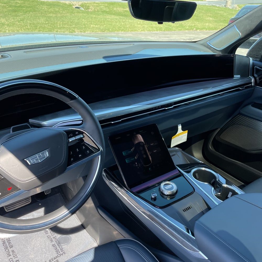 2025 Cadillac Escalade IQ Sport 2