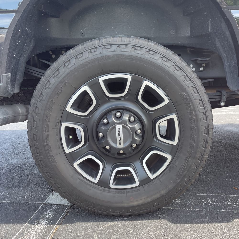 2024 Ford F-350 Super Duty Platinum