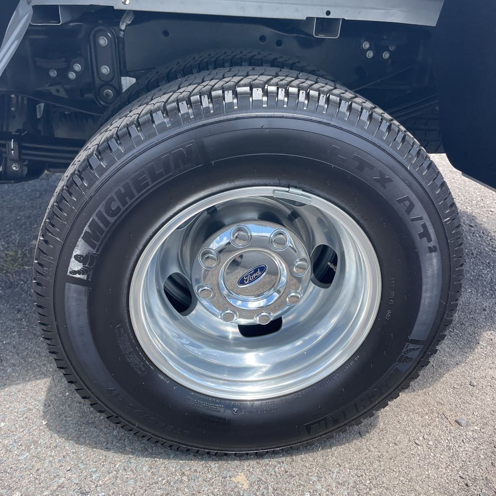 2024 Ford F-350 Super Duty Platinum