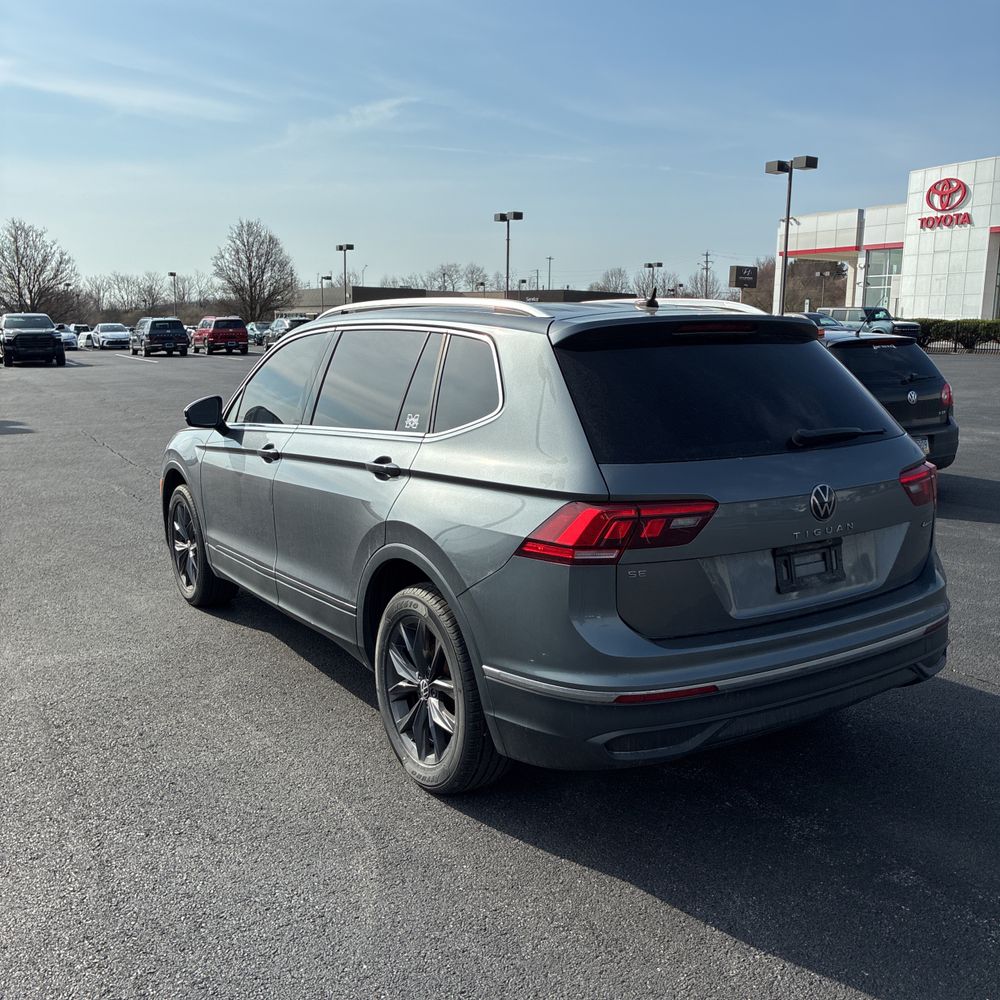 2022 Volkswagen Tiguan SE 4Motion photo 6