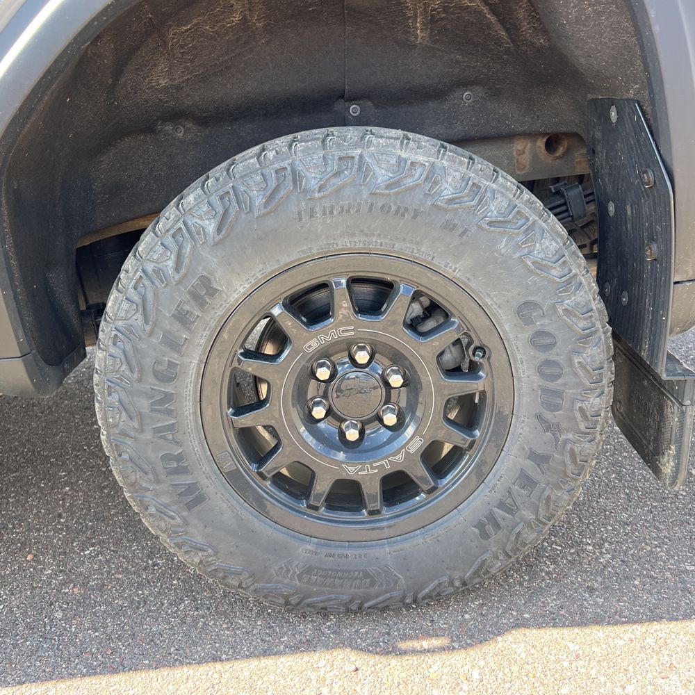 2024 GMC Sierra 1500 AT4X