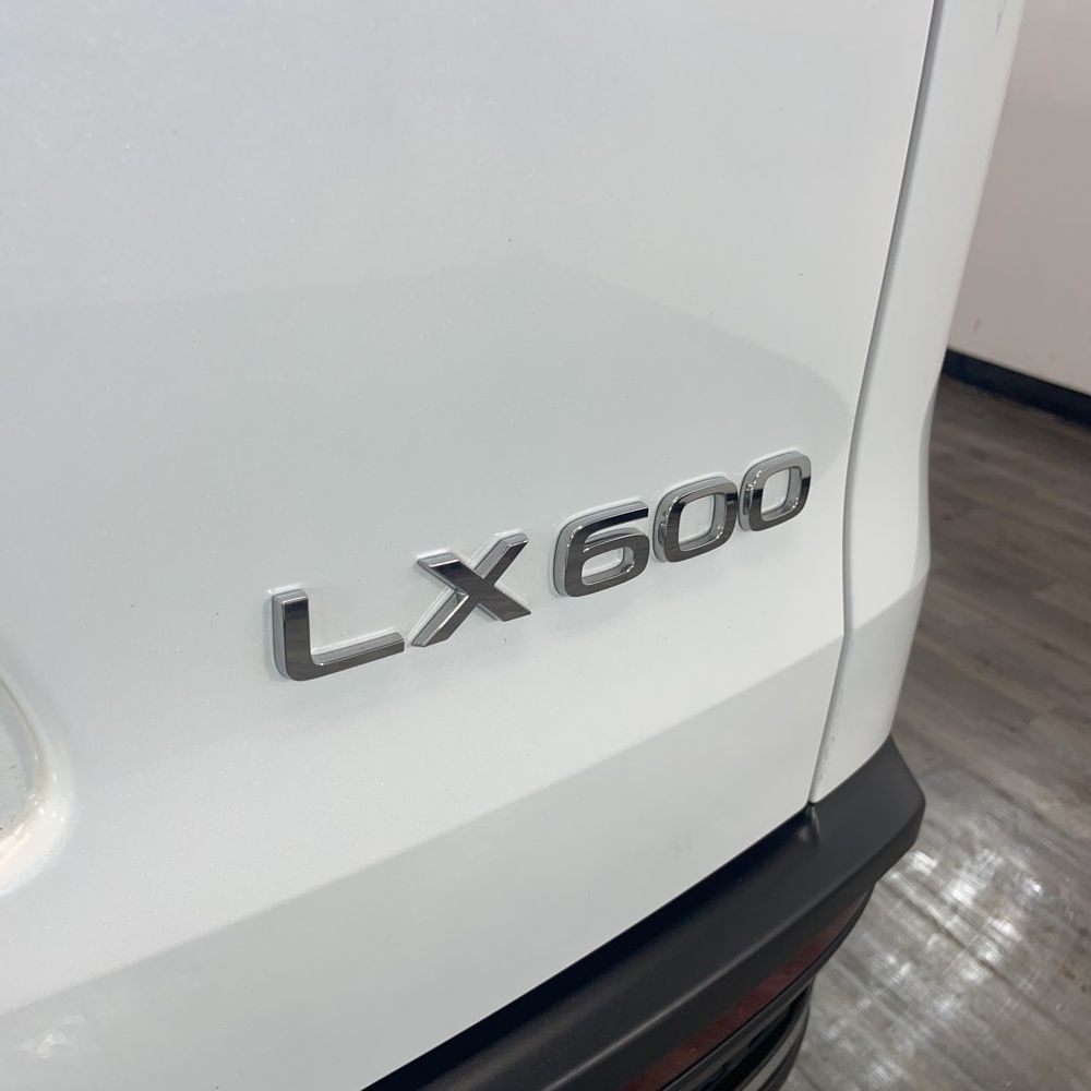 2024 Lexus LX 600 F SPORT Handling
