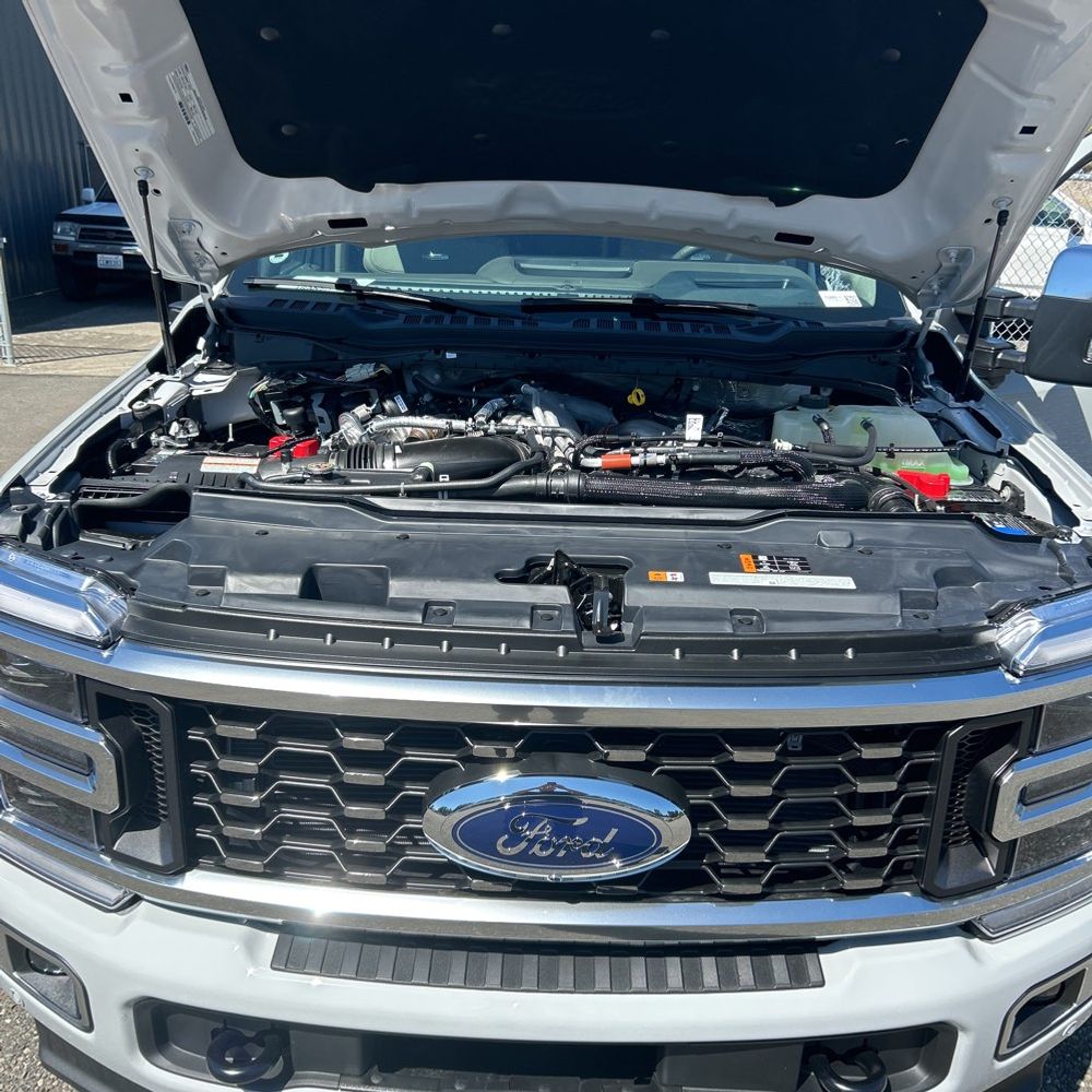 2025 Ford F-450 Super Duty Platinum