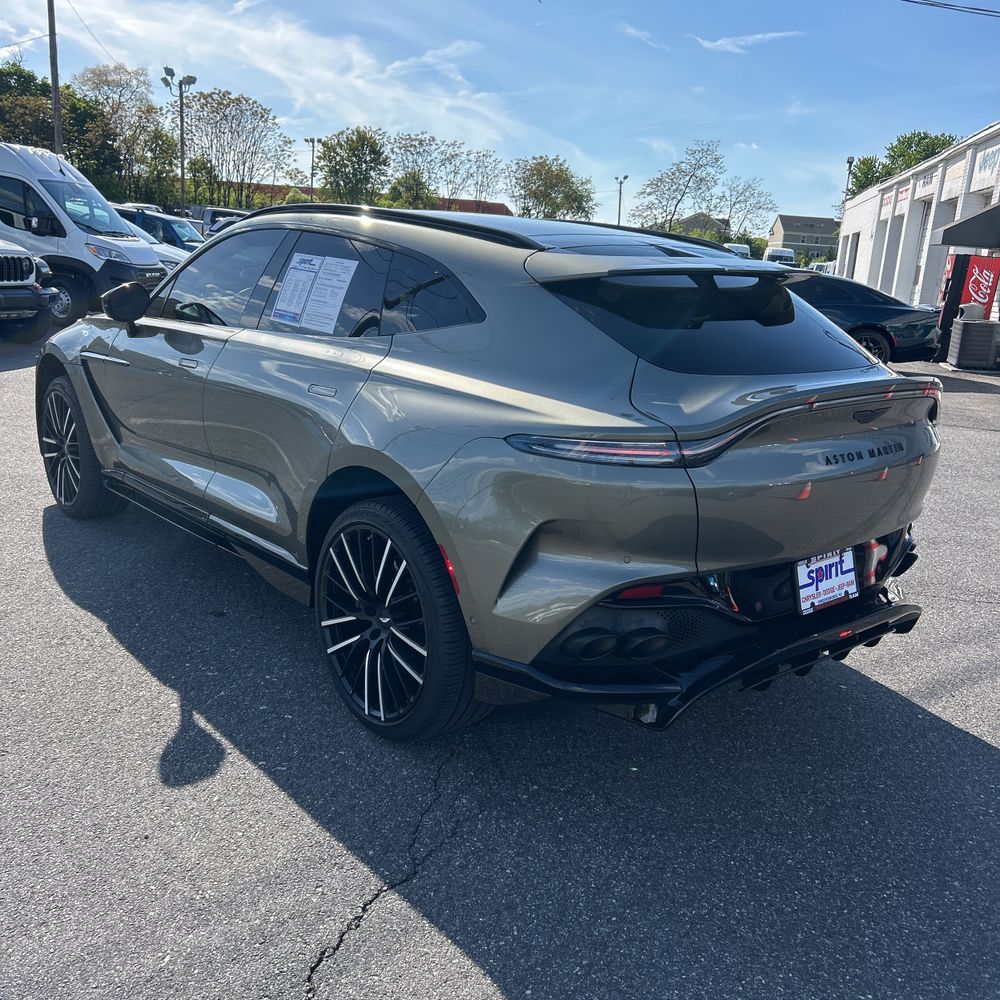 2024 Aston Martin DBX 707