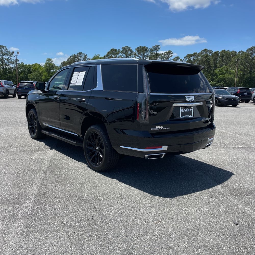 2025 Cadillac Escalade Premium Luxury