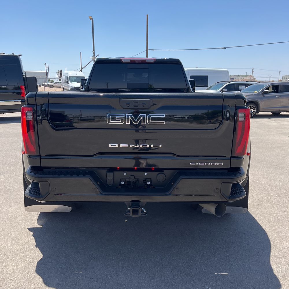 2024 GMC Sierra 3500HD Denali