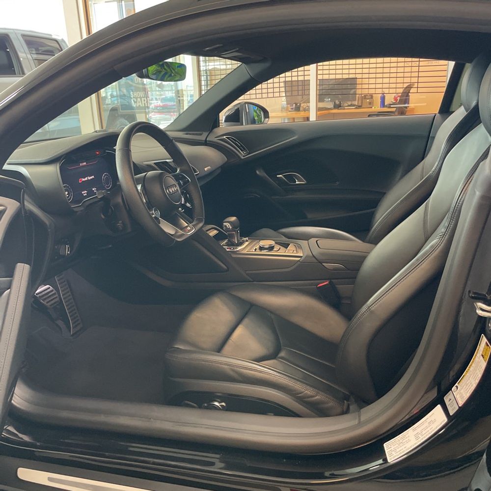 2022 Audi R8 V10