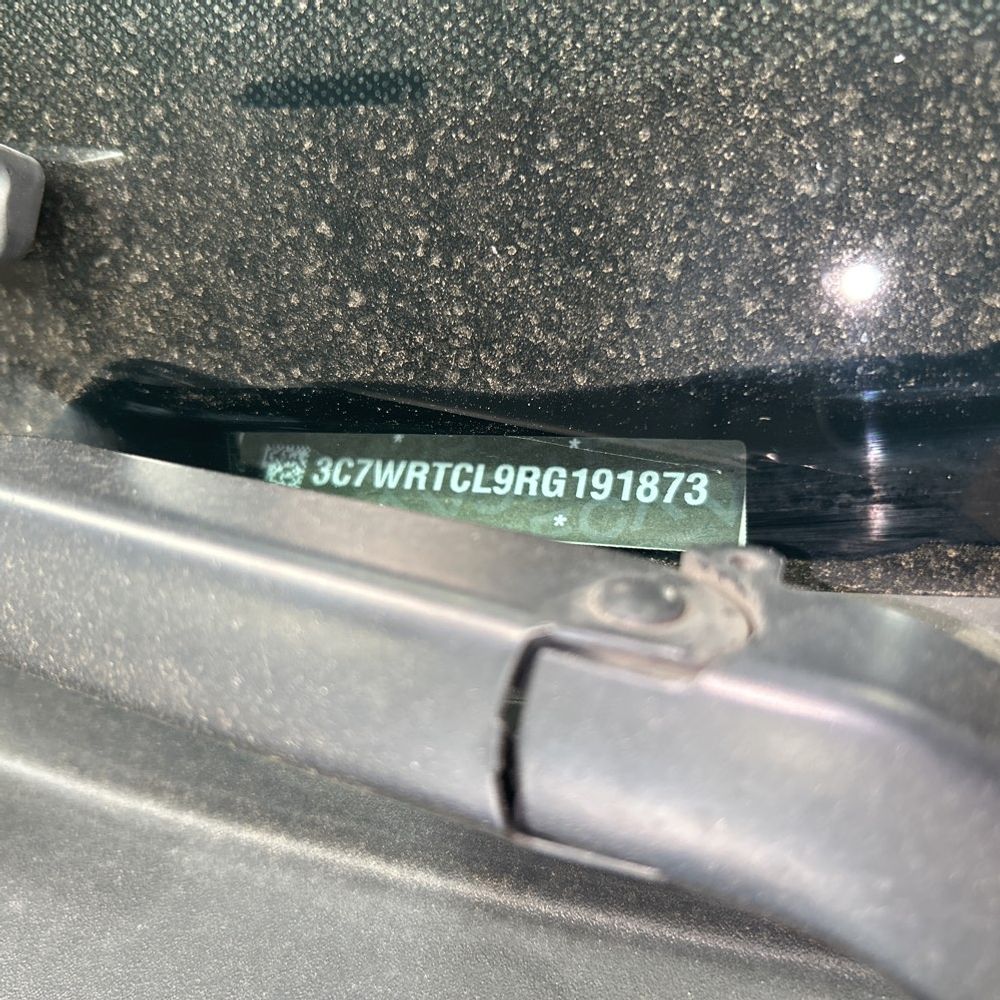 2024 Ram 3500 Chassis Tradesman/SLT/Laramie/Limited