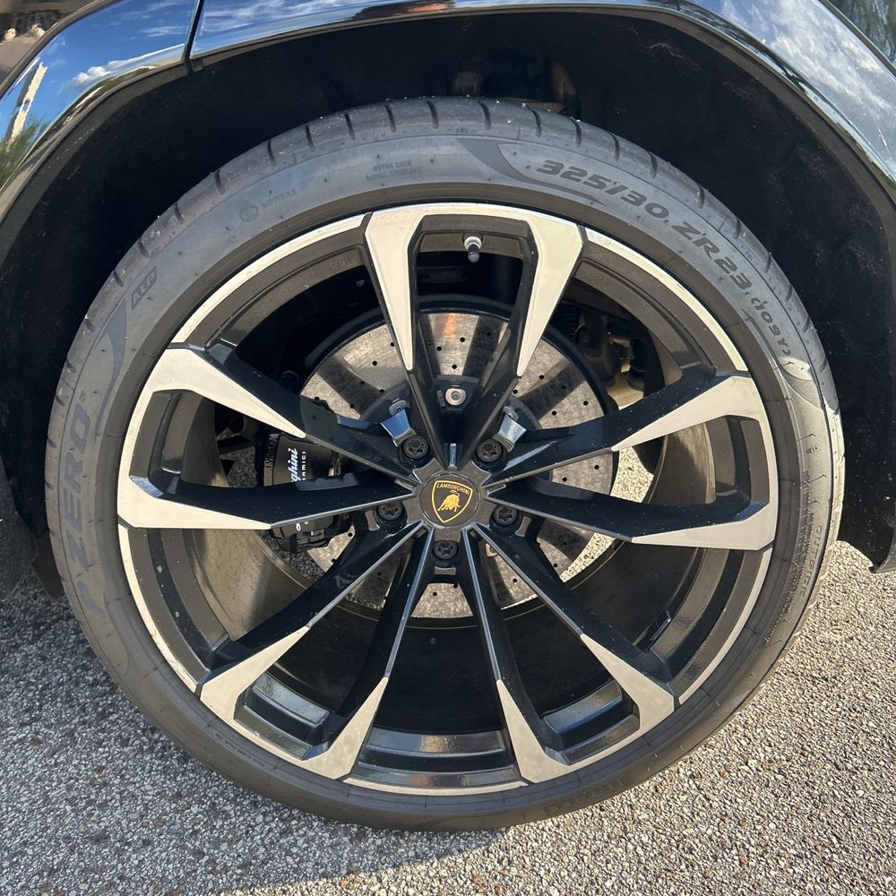 2019 Lamborghini Urus