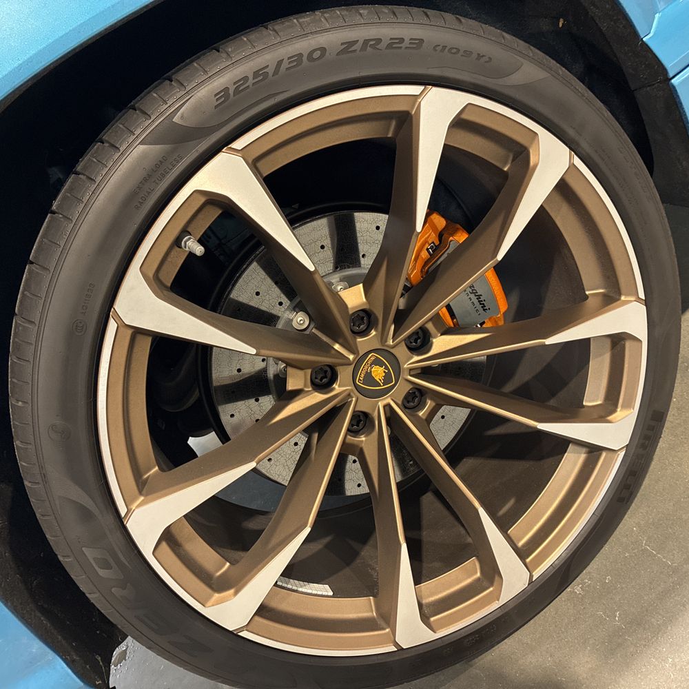 2023 Lamborghini Urus S