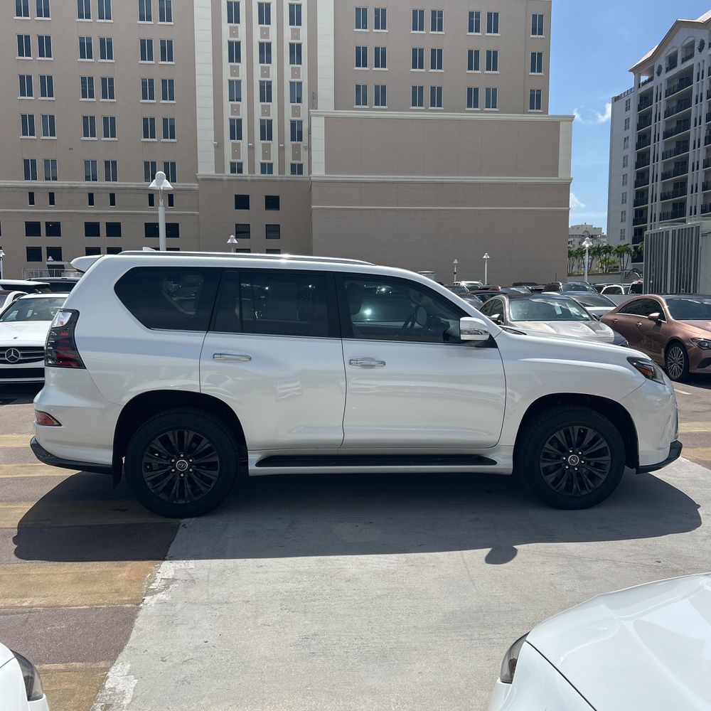 2023 Lexus GX 460 Base