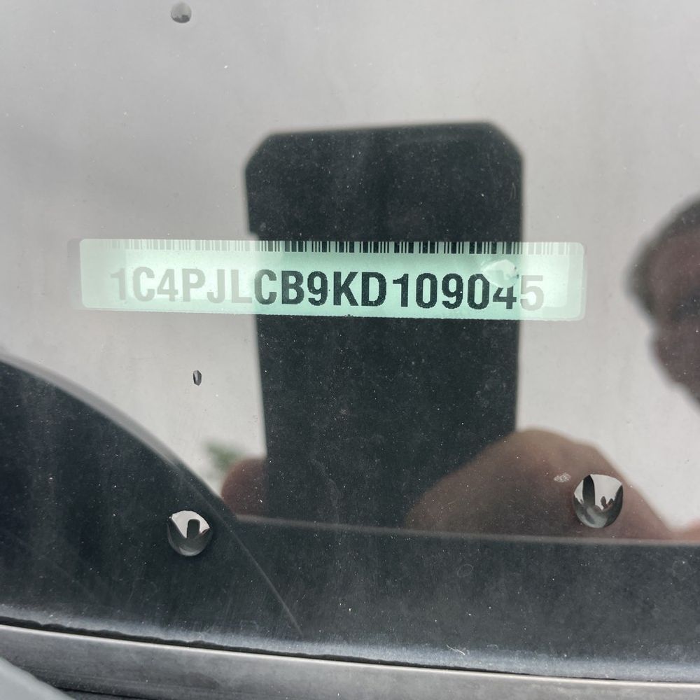 2019 Jeep Cherokee Latitude photo 53