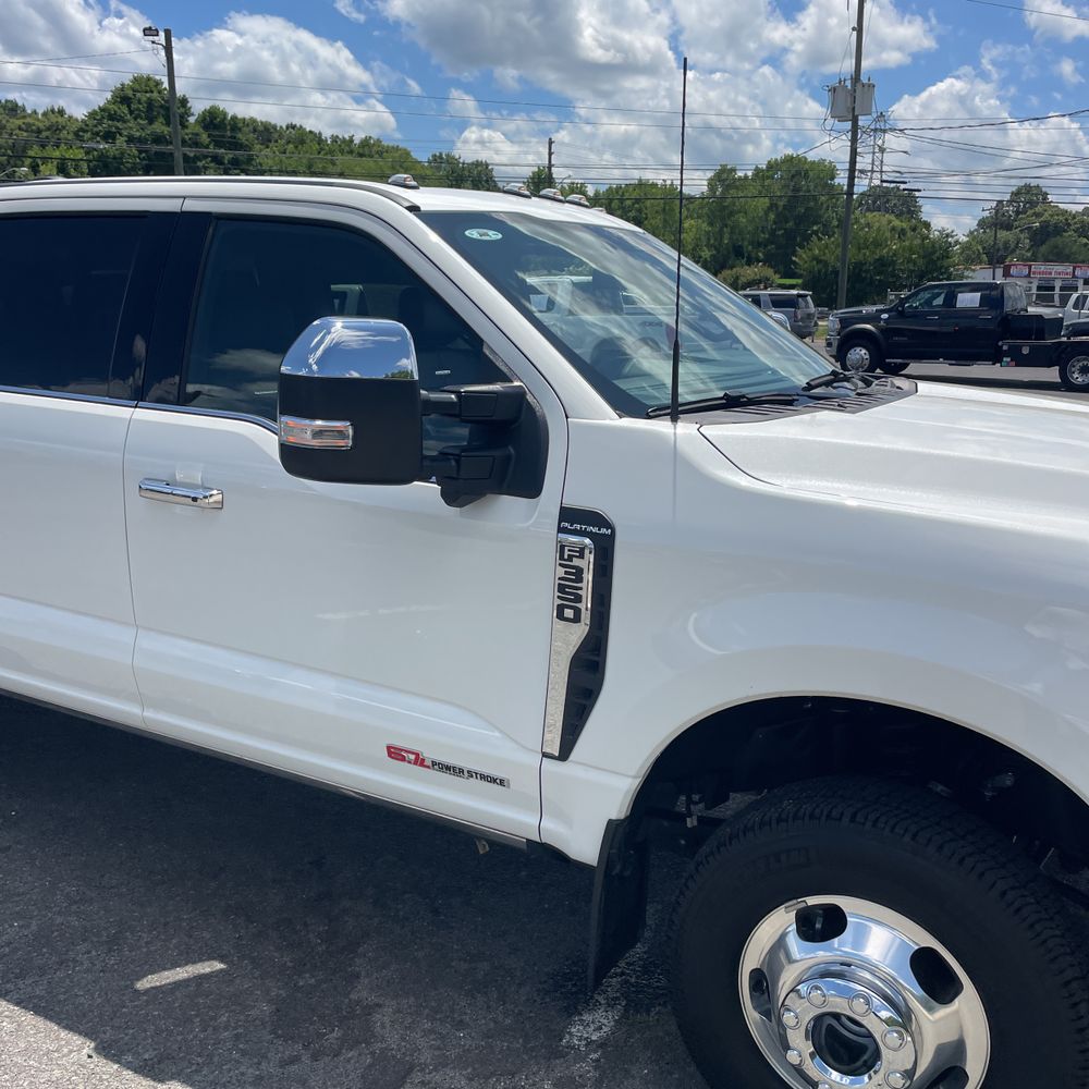 2024 Ford F-350 Super Duty Platinum