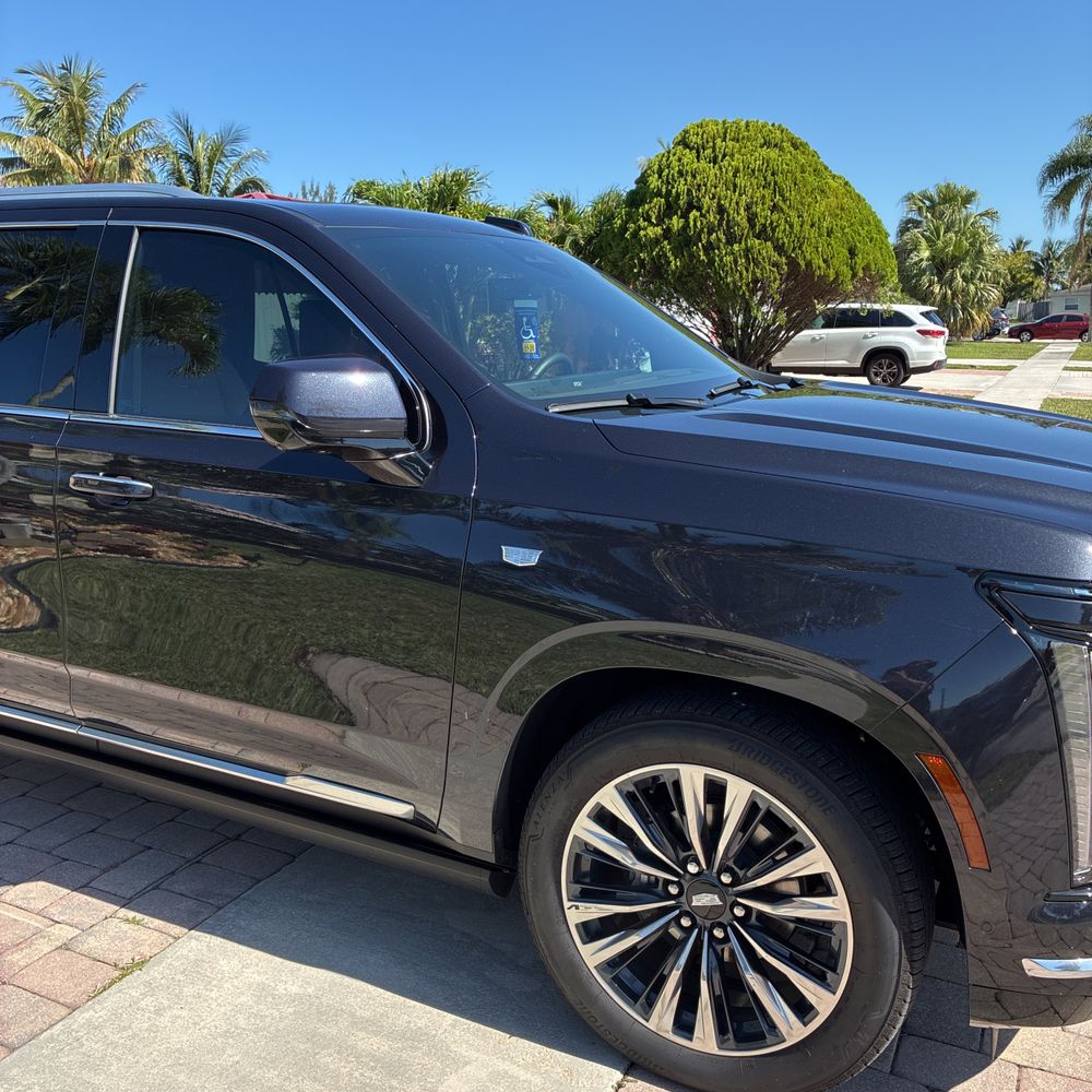 2025 Cadillac Escalade Premium Luxury