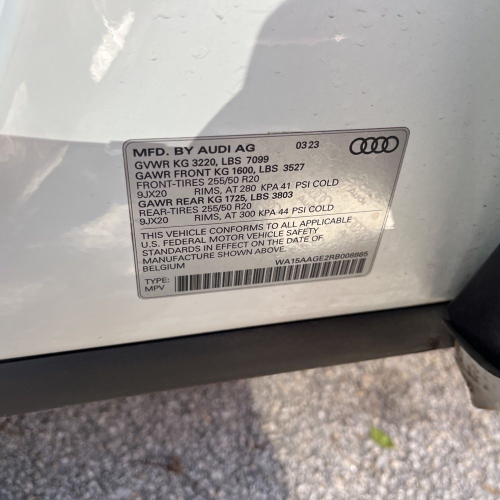 2024 Audi Q8 e-tron quattro Premium Plus
