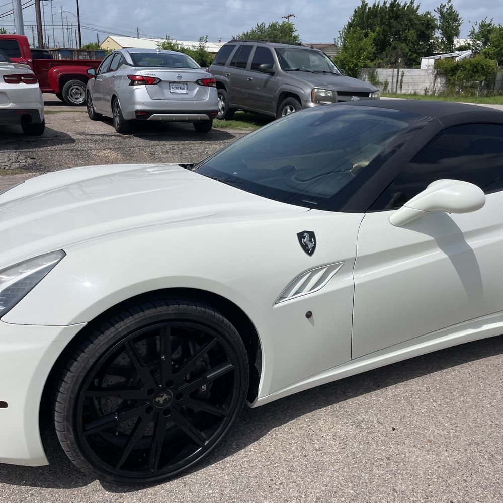 2013 Ferrari California Base