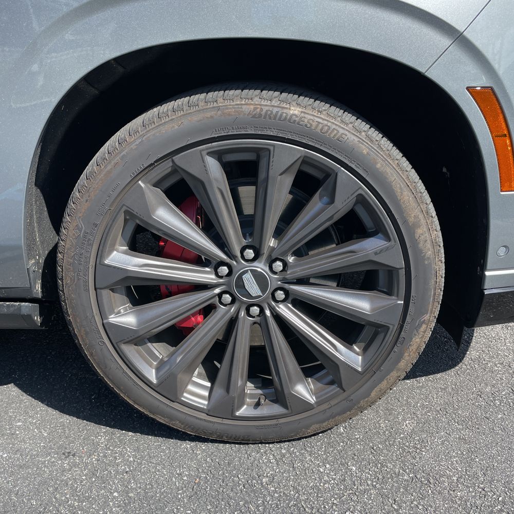 2025 Cadillac Escalade-V ESV Base