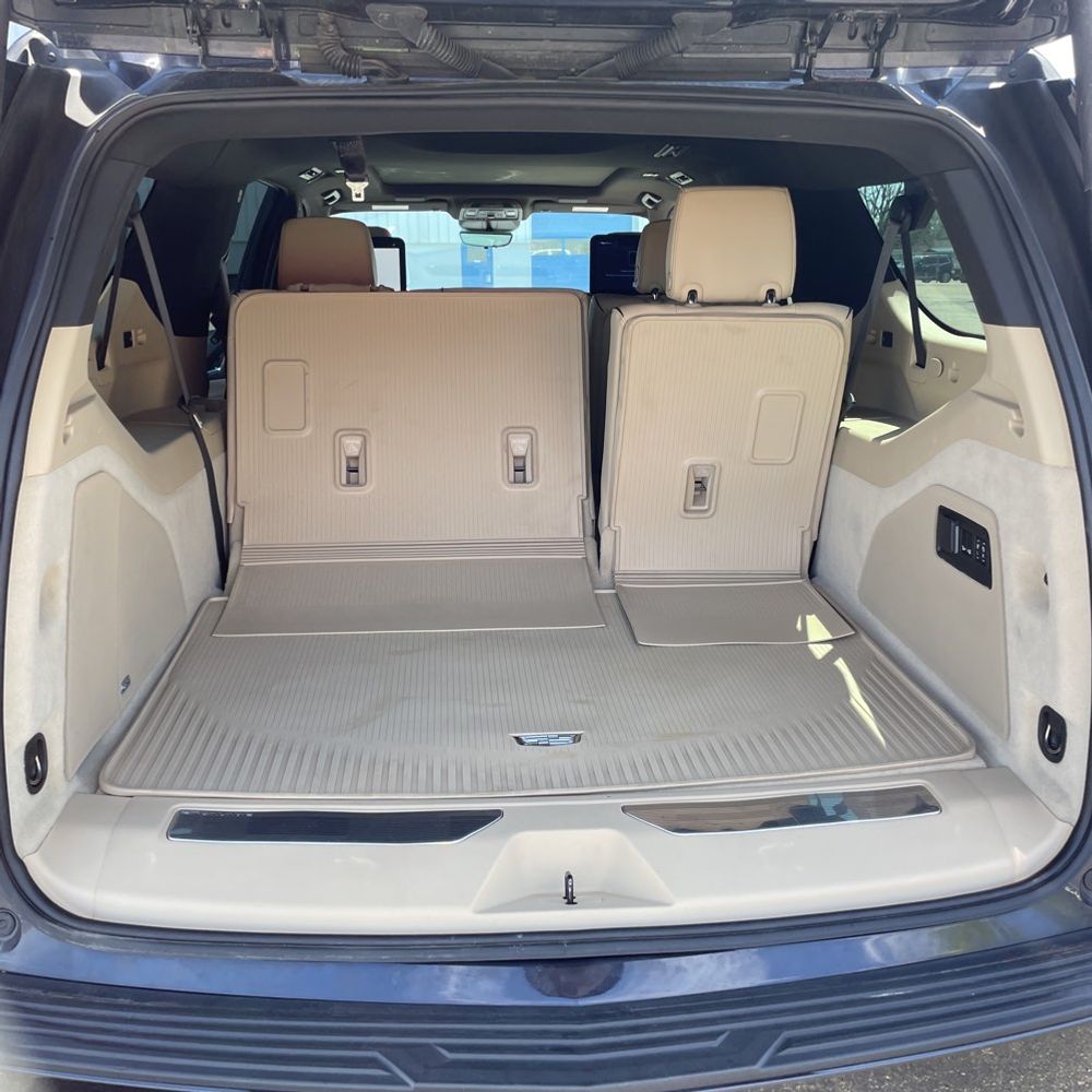 2023 Cadillac Escalade ESV Premium Luxury
