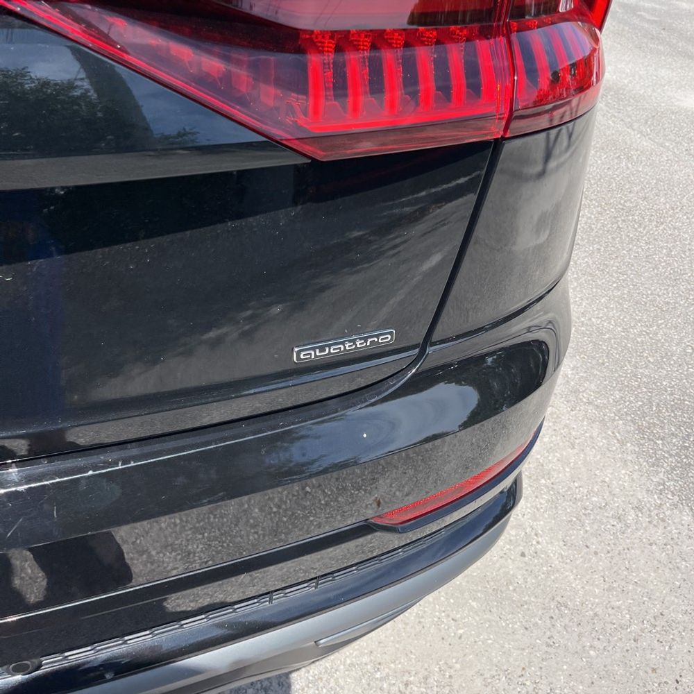 2023 Audi Q8 Premium Plus