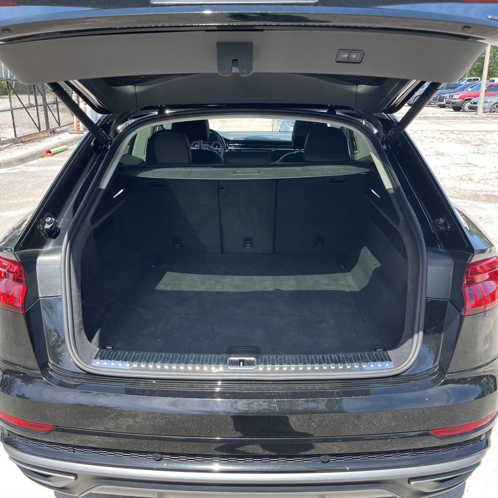 2023 Audi Q8 Premium Plus