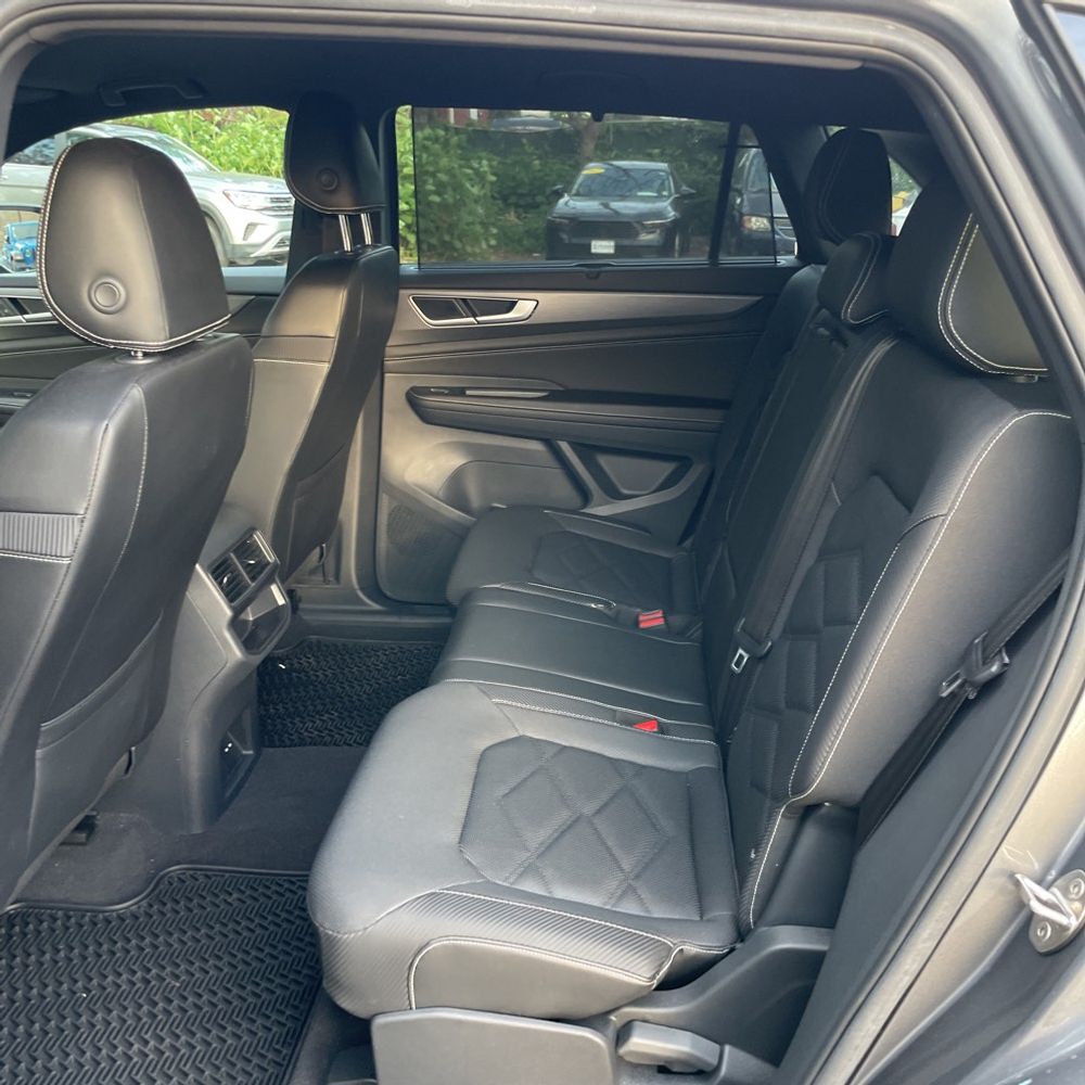 2024 Volkswagen Atlas Cross Sport SE 4Motion