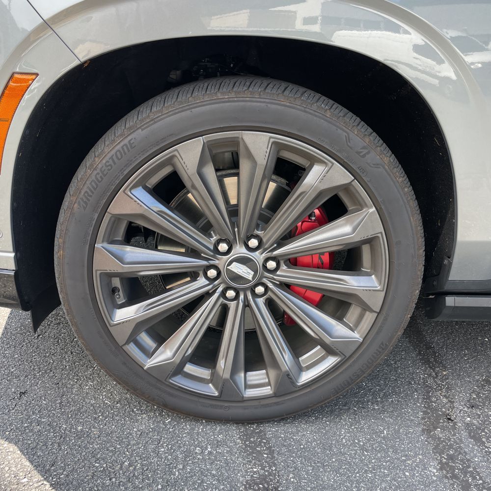 2025 Cadillac Escalade-V ESV Base