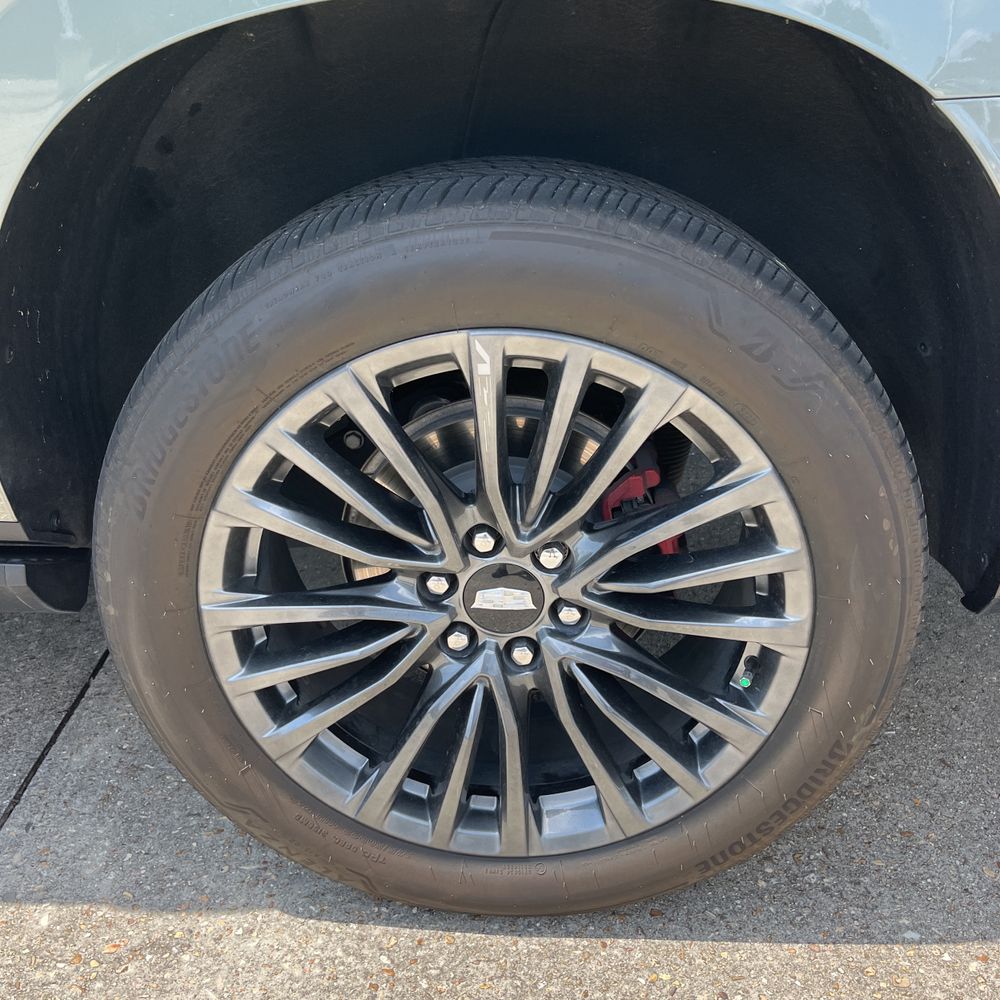 2023 Cadillac Escalade-V ESV Base
