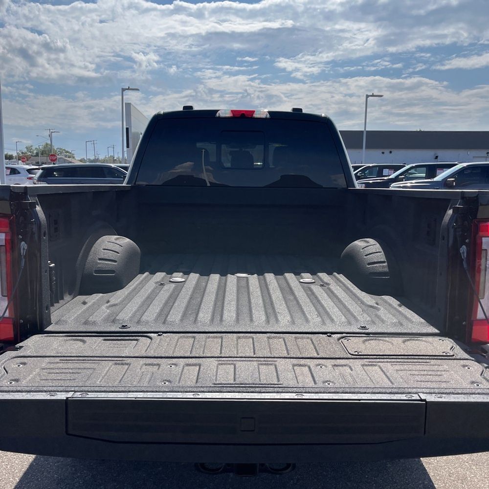 2025 Ford F-350 Super Duty Platinum
