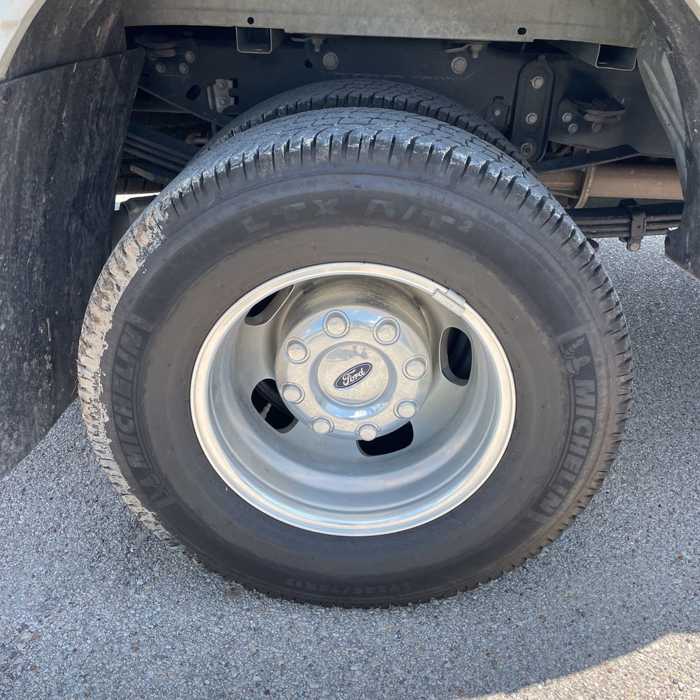 2025 Ford F-350 Super Duty Lariat