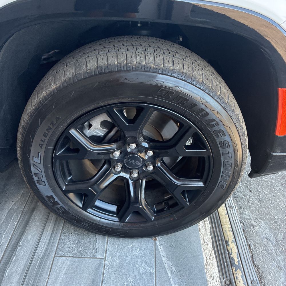 2025 Jeep Wagoneer L Series II Carbide 4x4