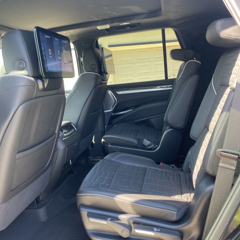 2025 Cadillac Escalade-V Base
