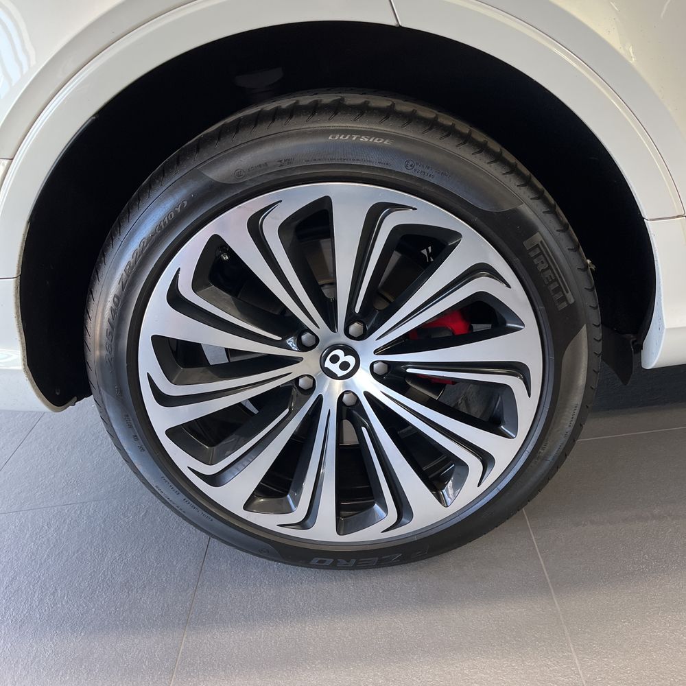 2021 Bentley Bentayga V8
