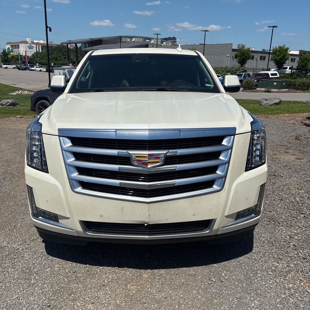 2015 Cadillac Escalade Luxury photo 14