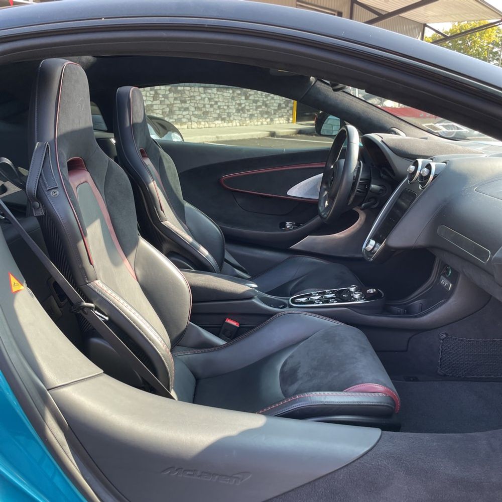 2023 McLaren GT