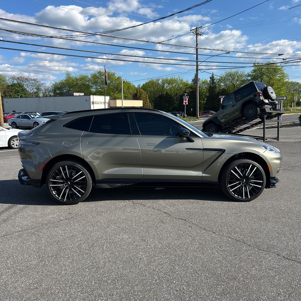 2024 Aston Martin DBX 707
