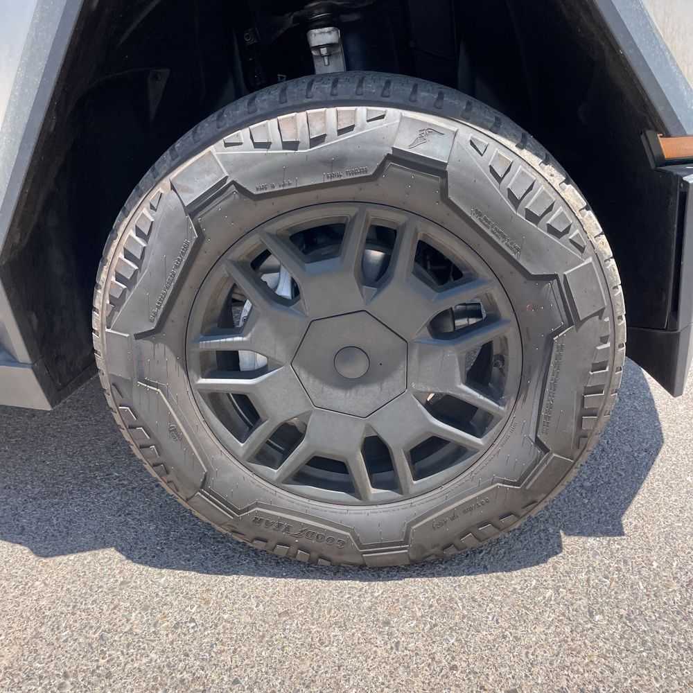 2024 Tesla Cybertruck Base