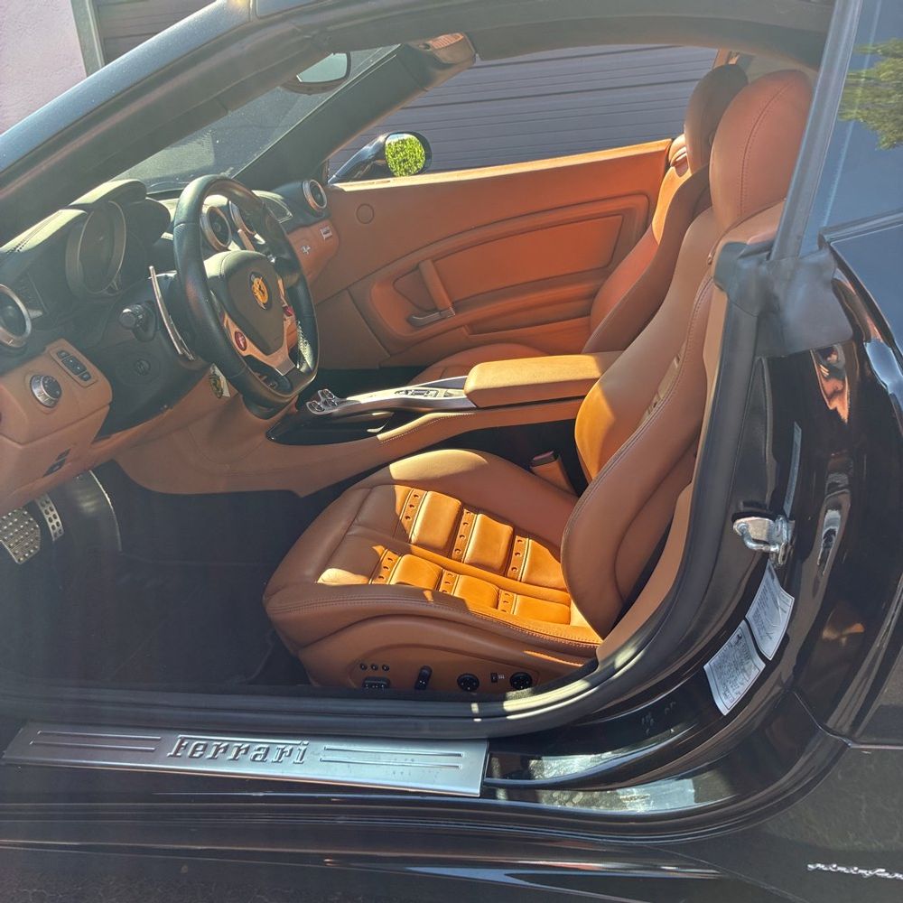 2010 Ferrari California