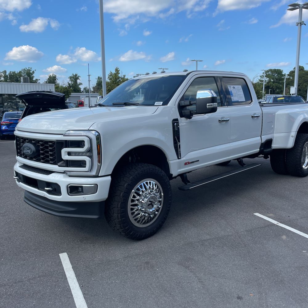 2024 Ford F-350 Super Duty Platinum