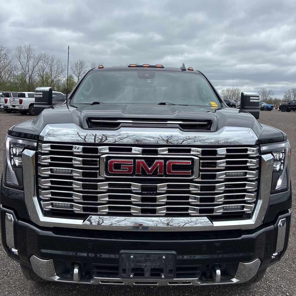 2024 GMC Sierra 2500 Denali