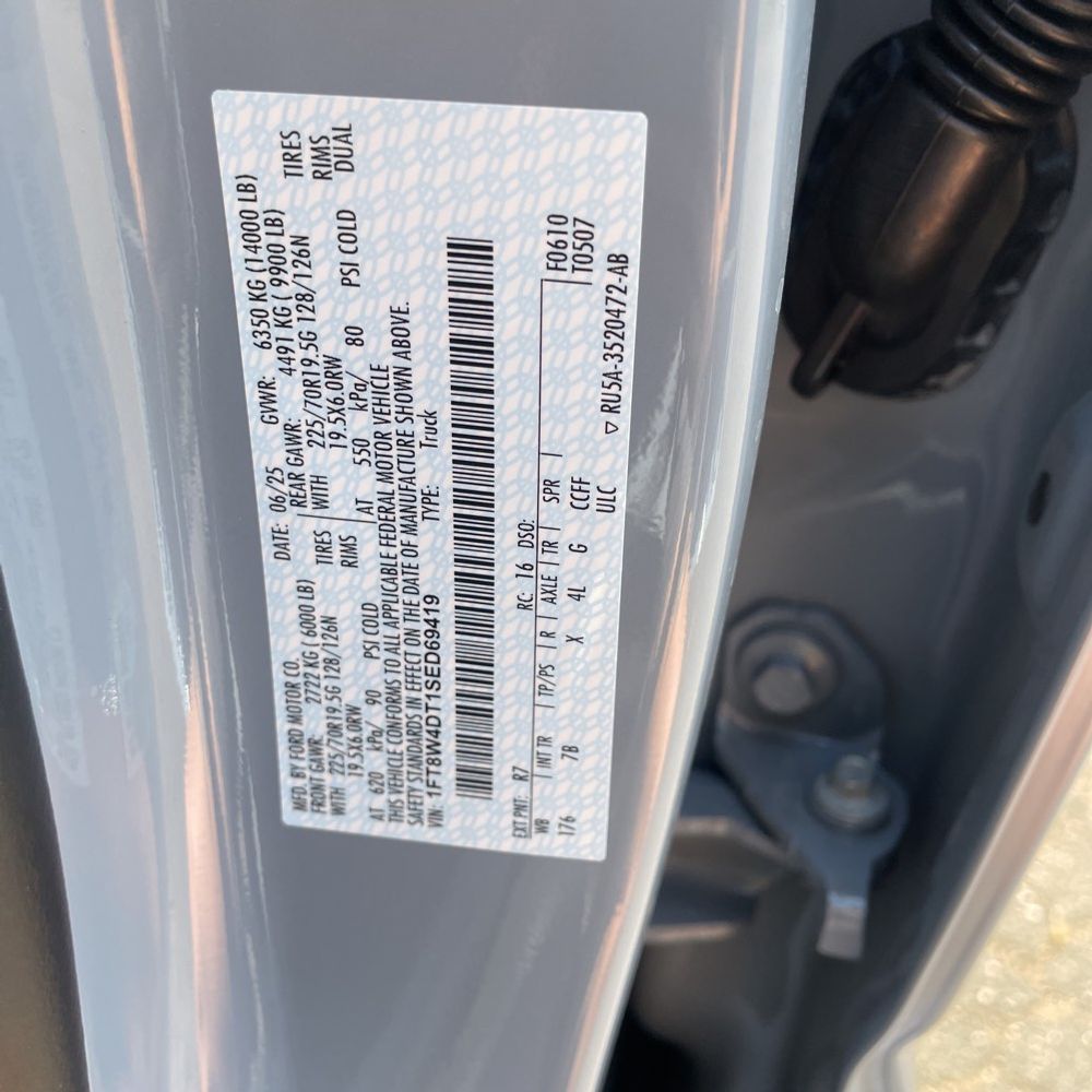 2025 Ford F-450 Super Duty Platinum