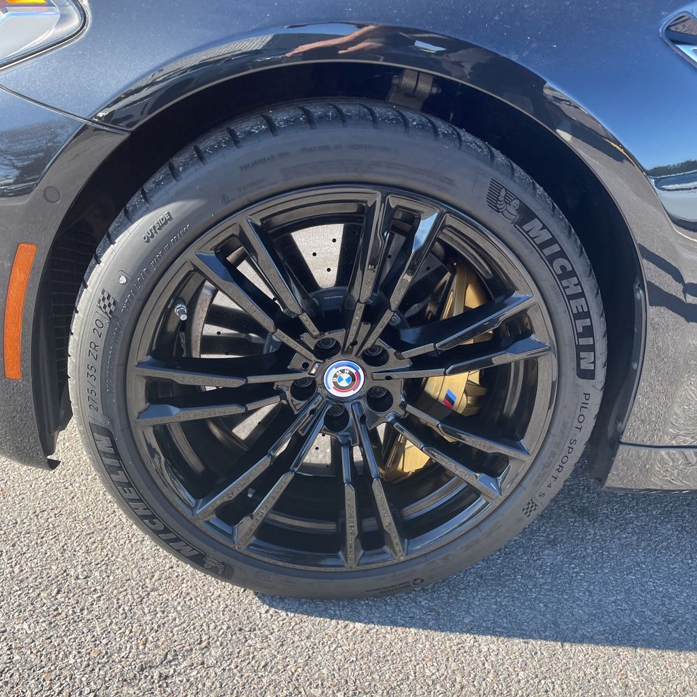 2023 BMW M5