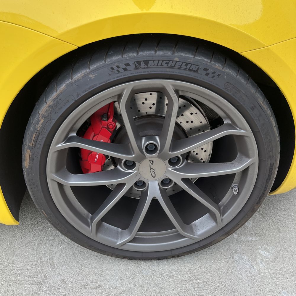 2021 Porsche 718 Cayman GT4