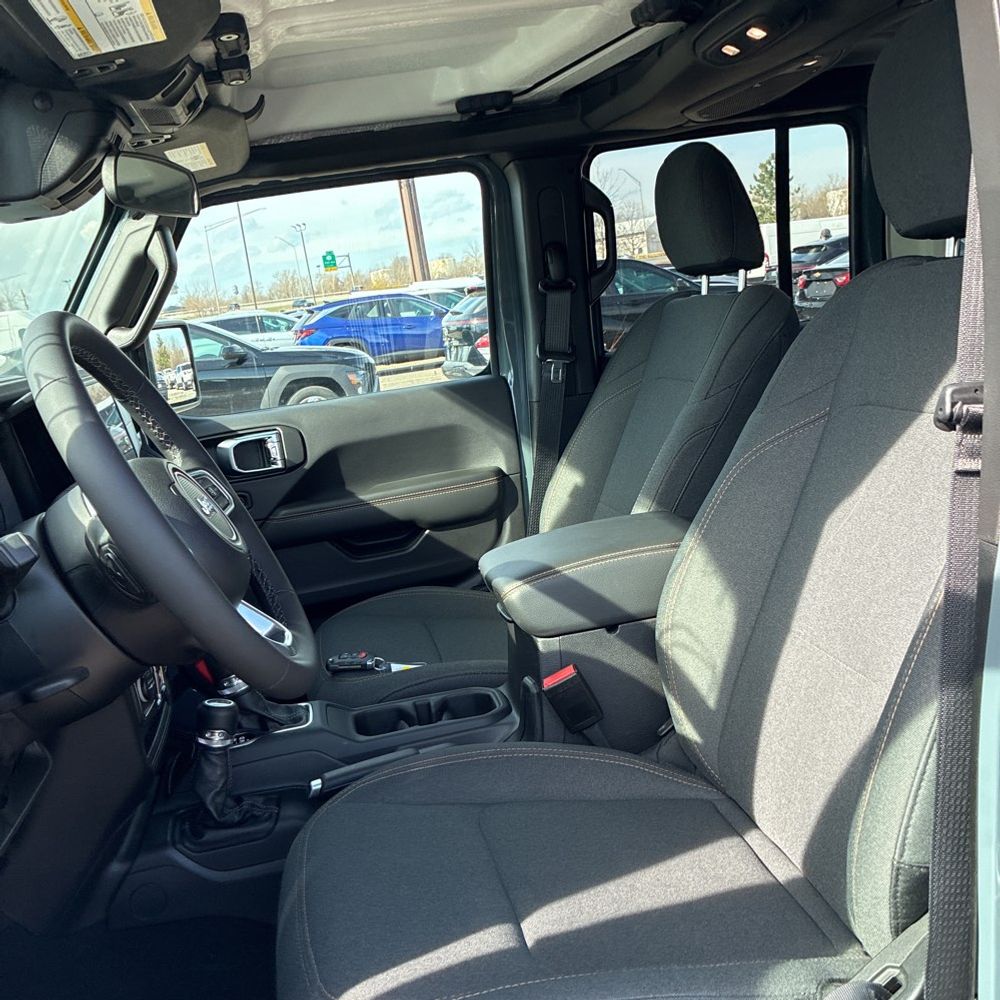 2026 Jeep Wrangler 4-Door Sahara 4x4