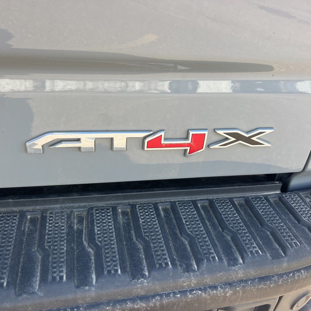 2024 GMC Sierra 1500 AT4X