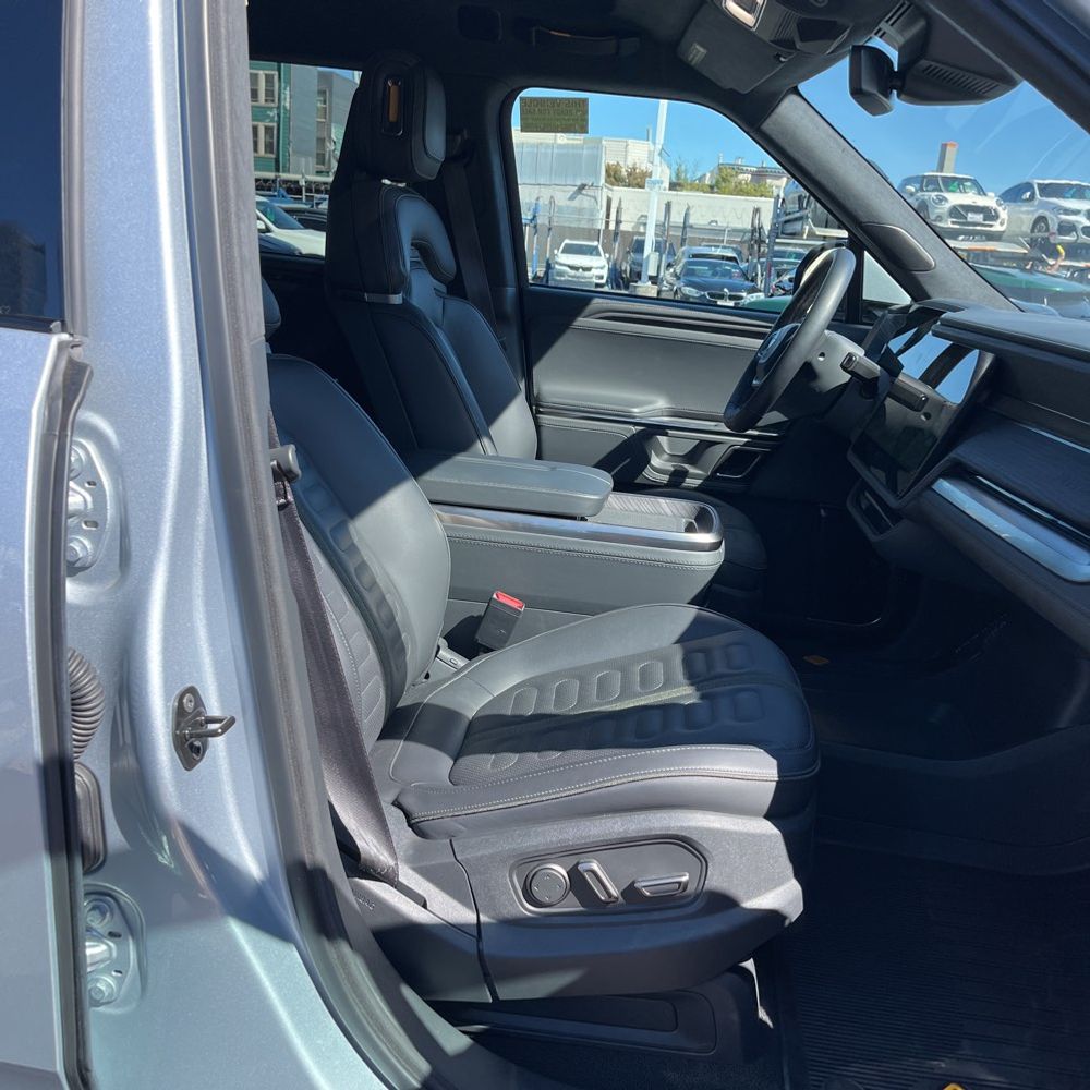 2024 Rivian R1T Adventure Dual-Motor
