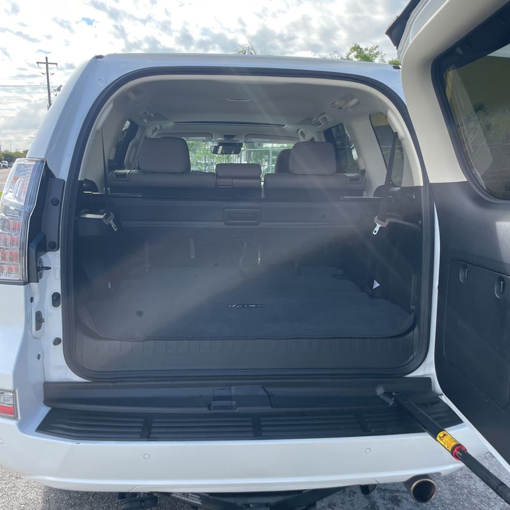 2023 Lexus GX 460 Base