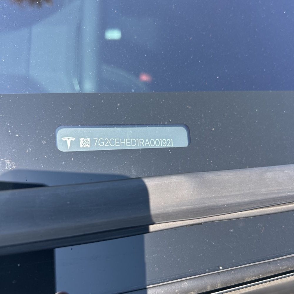 2024 Tesla Cybertruck Base