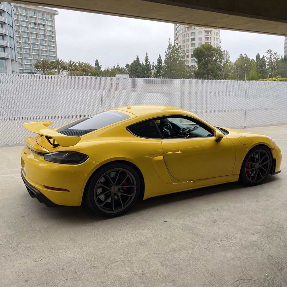 2021 Porsche 718 Cayman GT4
