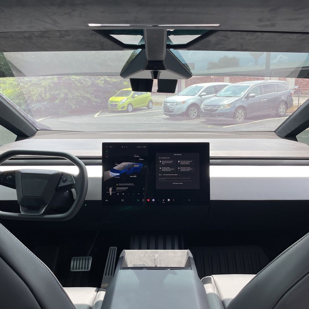 2024 Tesla Cybertruck Base