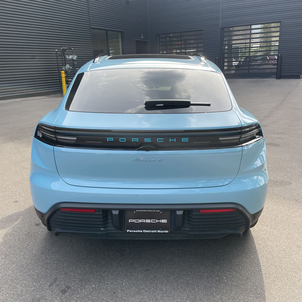 2024 Porsche Macan EV 4